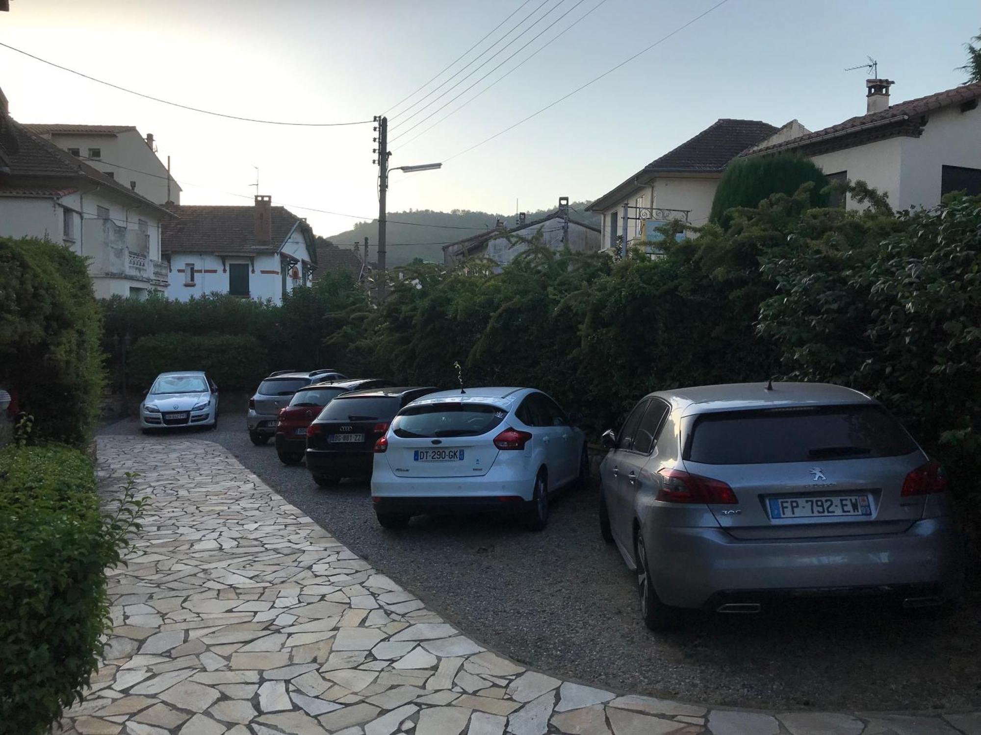 Hebergements A La Rive, Accueil Ouvert Tous Les Jours Jusqu'A 20H00 Dernier Delai, Depuis 30 Ans ! Reserver Ici Svp ! Merci ! Aucun Reglement A Distance Accepte, Paiement Par Cb, Especes, Cheque Ou Cheques-Vacances Imperativement A La Remise Des Clef Amélie-les-Bains-Palalda Exteriör bild